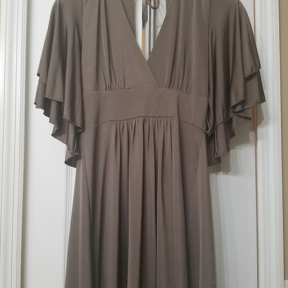 Dress 👗 - Picture 3 of 5